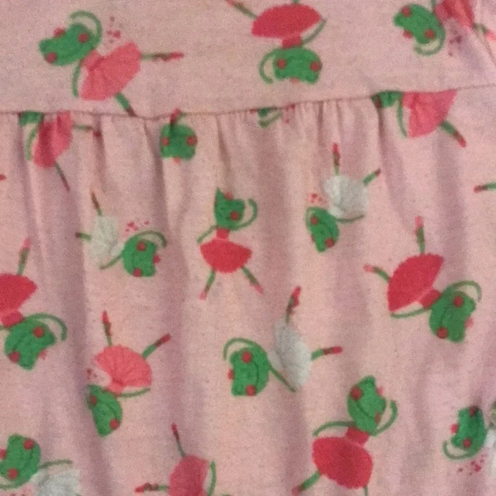 Carter’s Long Sleeve Pink Pajama Top/Shirt with Dancing Frogs